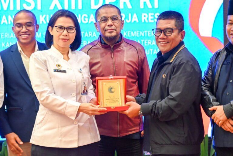 Bersihkan Calo yang Tawarkan Jasa Cepat Urus Paspor di Sumut!